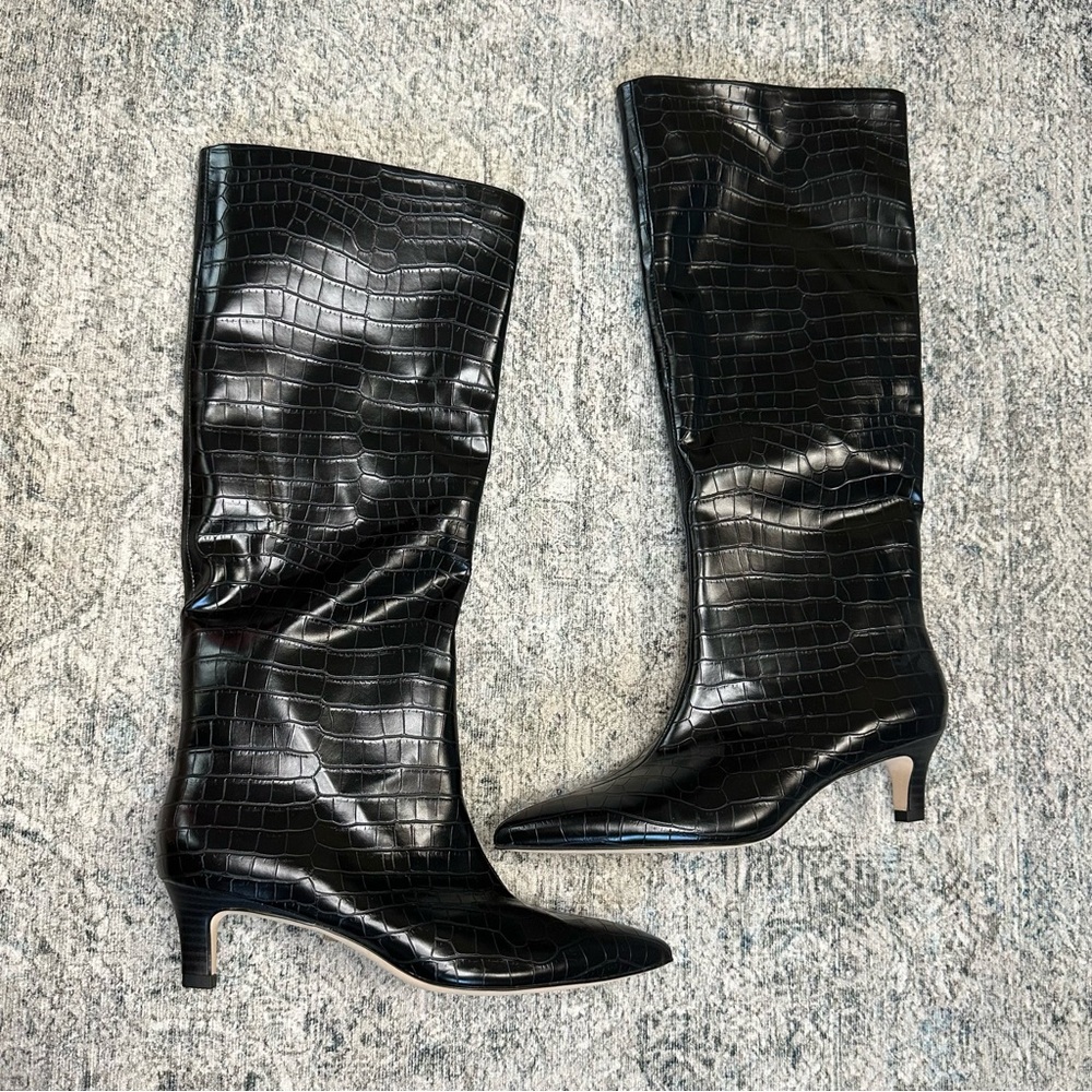 🆕Nordstrom Dauphine Kitten Heel Boot Size 6